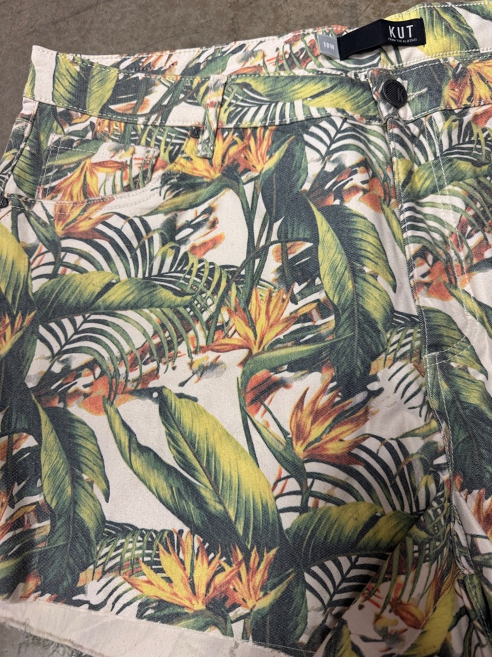 Kut from the Kloth Tropical Leaf & Floral Jean Shorts — Green, Yellow & Cream - Picture 2 of 6